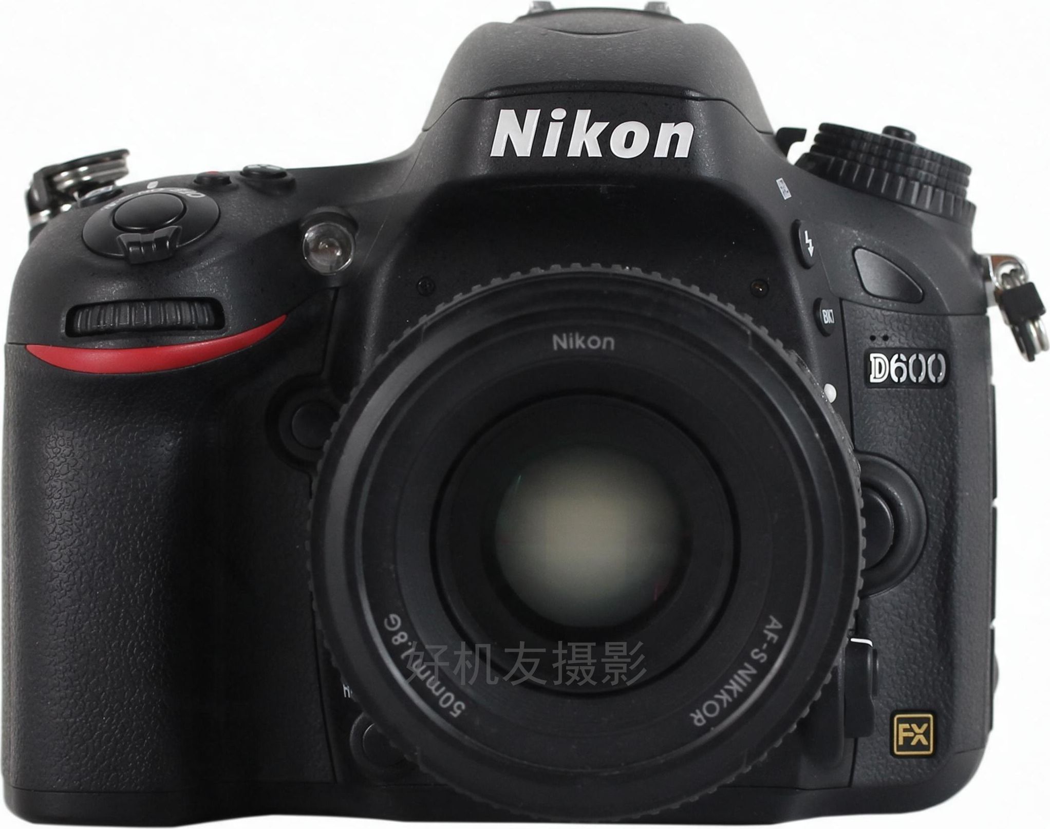 D600