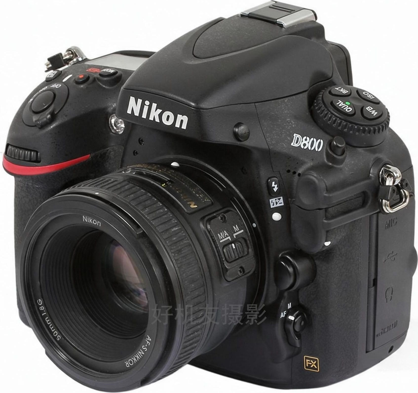 D800